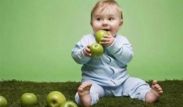 小孩麦田吃瓜,小孩的欢乐时光