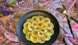 小瓜同学吃美食,味蕾的狂欢与回忆的交织