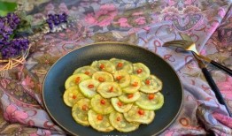 小瓜同学吃美食,味蕾的狂欢与回忆的交织