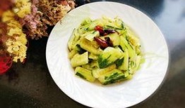 小瓜花怎么吃凉拌,小瓜花凉拌食谱大揭秘
