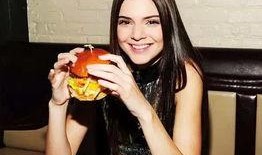 爱摆烂吃瓜娇娇,揭秘网络红人的日常生活