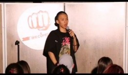 形吃瓜群众看热闹,围观热闹背后的众生相