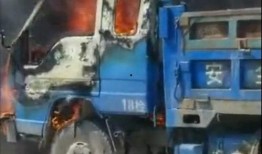 货车上吃瓜,一场别开生面的运输奇遇