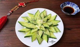 餐厅里吃瓜,一场美食与八卦的盛宴