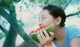 拍照吃瓜的人,揭秘拍照吃瓜的趣味人生