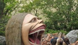 高难度吃瓜雕塑,艺术与幽默的完美融合