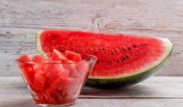 小穹吃瓜,揭秘娱乐圈那些不为人知的幕后故事