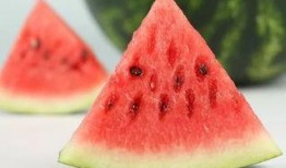 吃瓜直播糖浆吃西瓜,糖浆蘸瓜，甜蜜直播新风尚